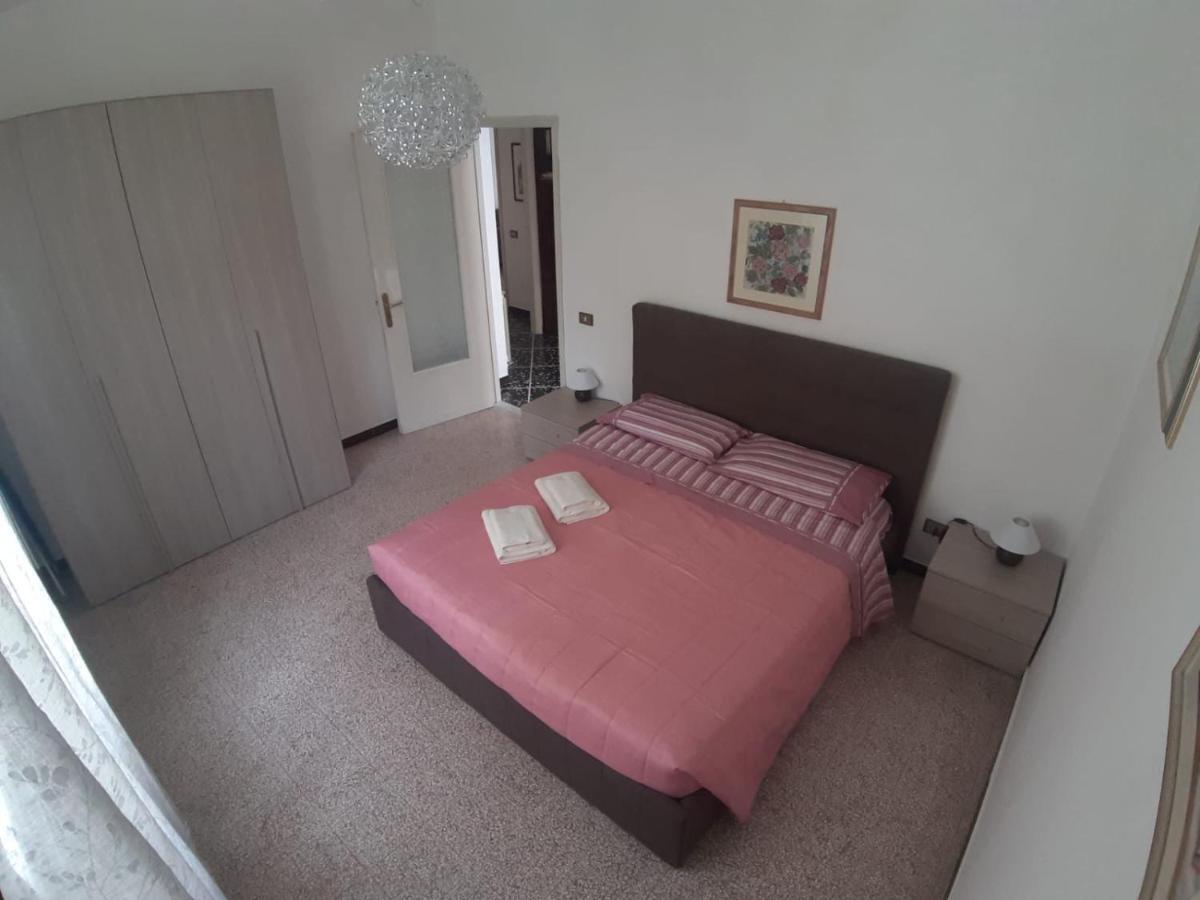 Appartamento Centrale Fino A 8 Posti Letto Pontremoli Exteriör bild