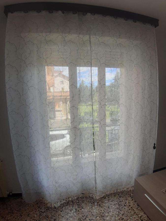 Appartamento Centrale Fino A 8 Posti Letto Pontremoli Exteriör bild