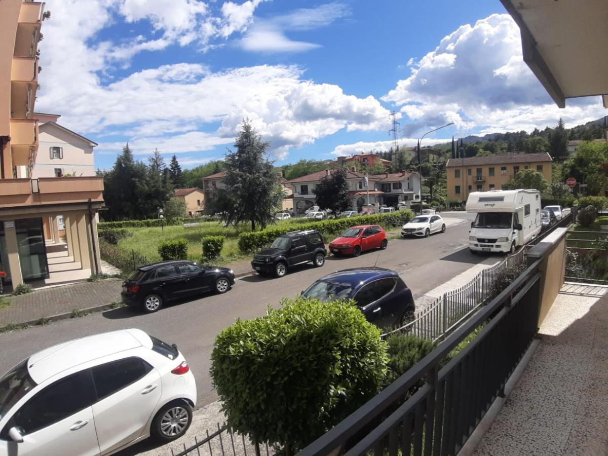 Appartamento Centrale Fino A 8 Posti Letto Pontremoli Exteriör bild